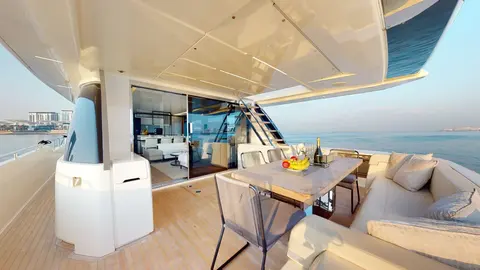 Bella III Yacht Charter in Dubai, photograph 12