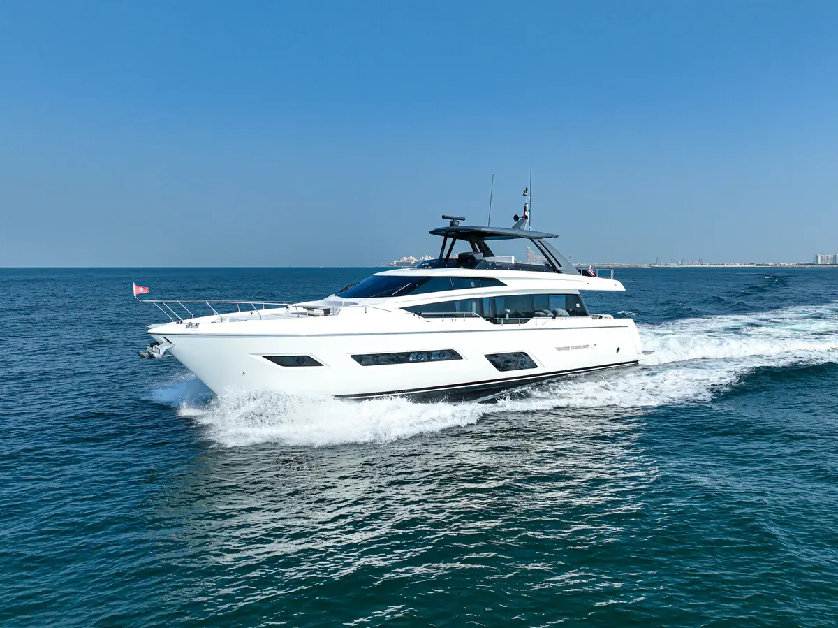 Bella III Yacht Charter in Dubai