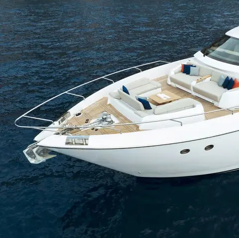 Bella VIIII Yacht Charter in Dubai, photograph 3