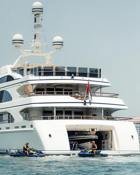 Benetti 56 Yacht Charter in Dubai, photograph 7