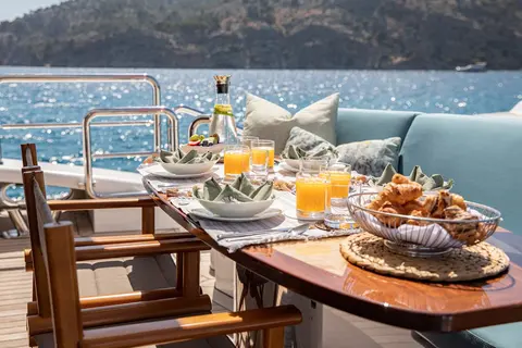 Benita Blue Yacht Charter, photograph 8