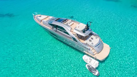 Beyond Yacht Charter, photograph 2