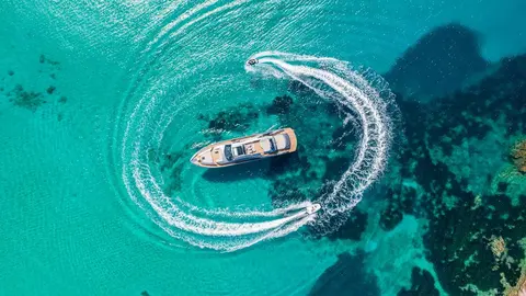 Beyond Yacht Charter, photograph 6