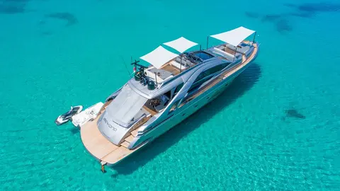Beyond Yacht Charter, photograph 7