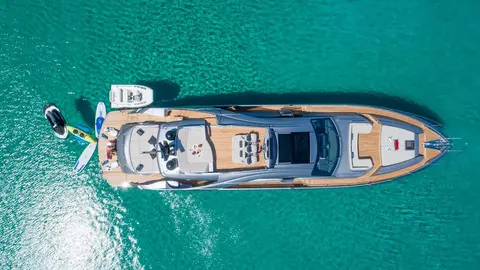 Beyond Yacht Charter, photograph 8