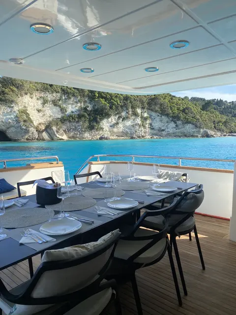 Beyond Yacht Charter, photograph 11