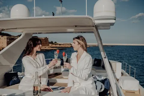 Beyond Yacht Charter, photograph 8
