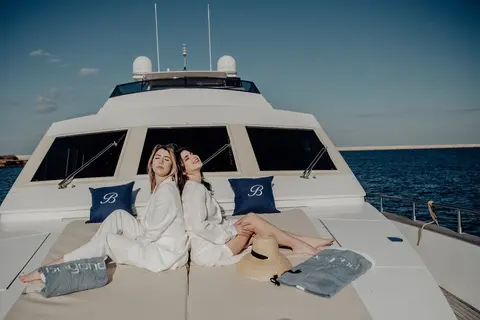 Beyond Yacht Charter, photograph 9