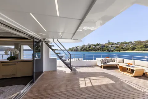 Bluestone Yacht Charter, photograph 10
