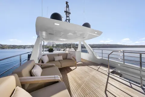Bluestone Yacht Charter, photograph 11