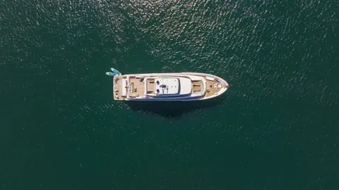 Bluestone Yacht Charter, photograph 4