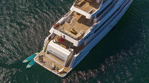 Bluestone Yacht Charter, photograph 5
