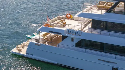 Bluestone Yacht Charter, photograph 8