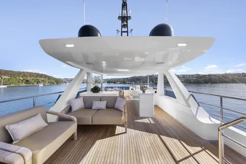 Bluestone Yacht Charter, photograph 9