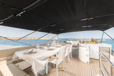 Cala DI Luna Yacht Charter, photograph 7