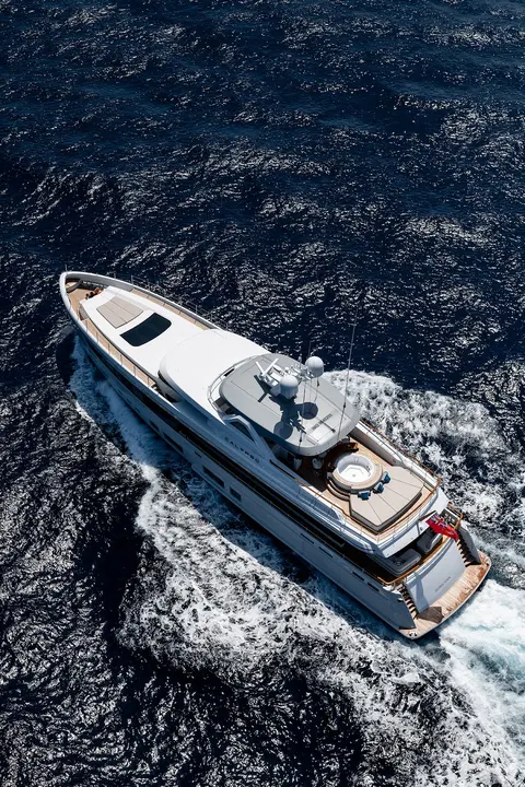 Calypso I Yacht Charter, photograph 12