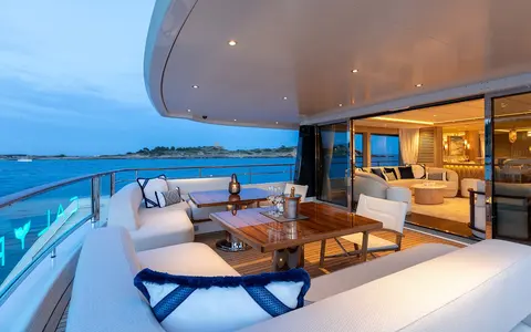 Calypso I Yacht Charter, photograph 3