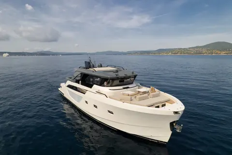 CC Yacht Charter, photograph 3