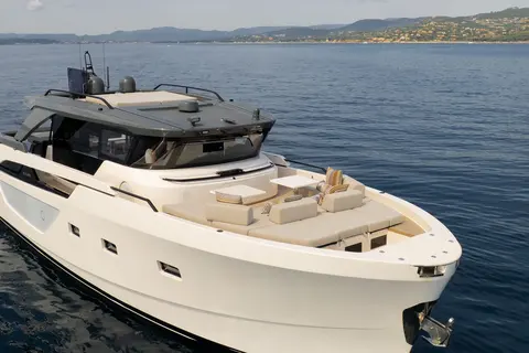 CC Yacht Charter, photograph 4