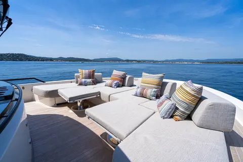 CC Yacht Charter, photograph 7