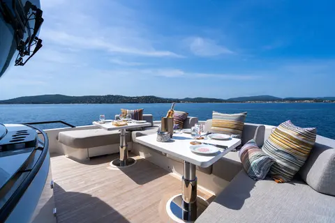 CC Yacht Charter, photograph 8