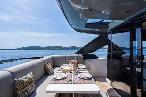 CC Yacht Charter, photograph 9