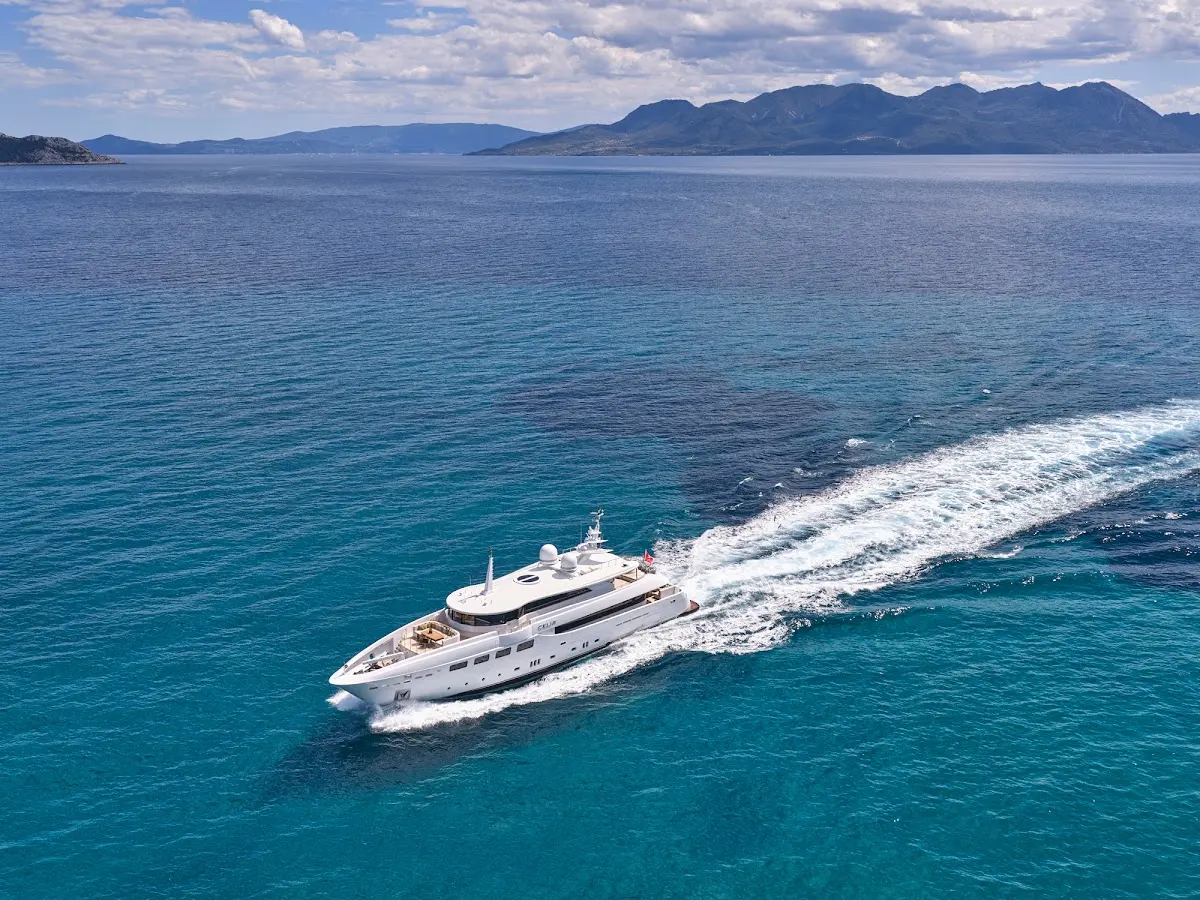 Celia P Yacht Charter