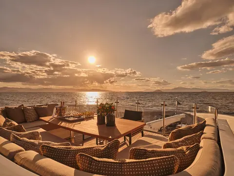 Celia P Yacht Charter, photograph 3