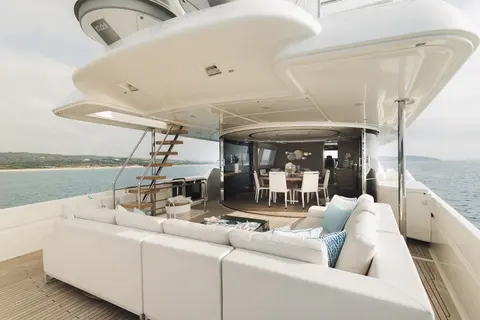 Centurion Yacht Charter, photograph 10