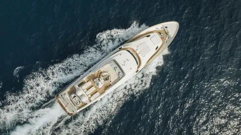 Centurion Yacht Charter, photograph 4