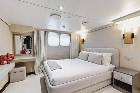 Chakra Yacht Charter, photograph 5