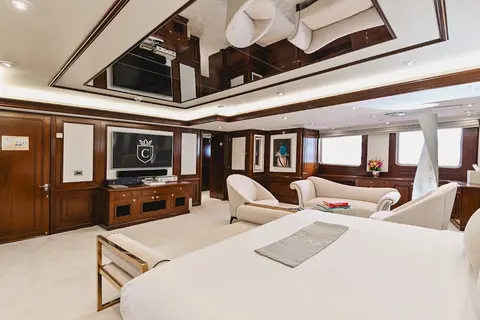 Chakra Yacht Charter, photograph 8