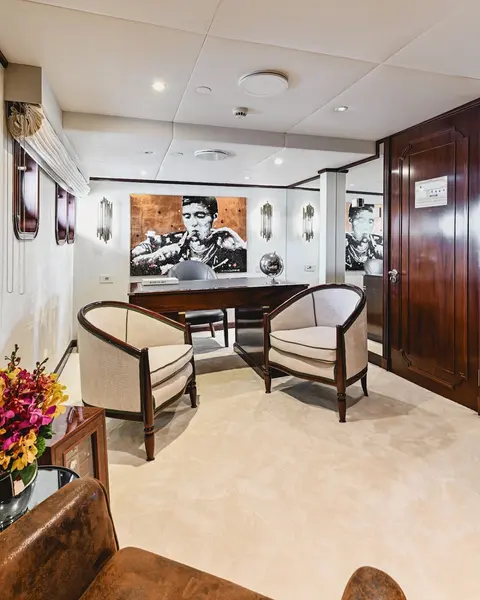 Chakra Yacht Charter, photograph 9