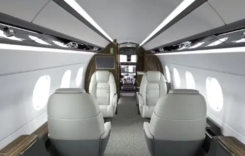 Challenger 3500 Private Jet Charter, photograph 8
