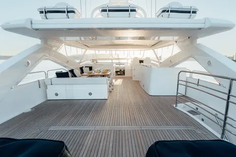 Chaos Yacht Charter, photograph 7