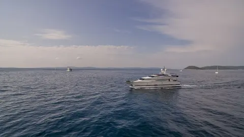 Conte Alberti Yacht Charter, photograph 2
