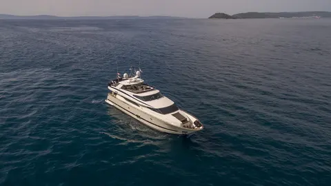 Conte Alberti Yacht Charter, photograph 8