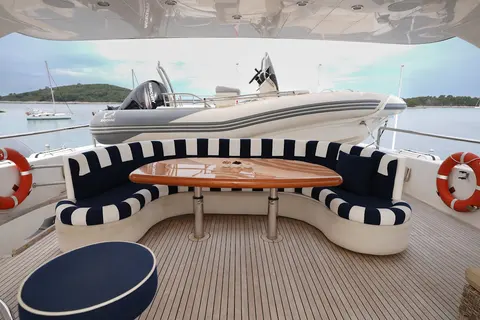 Conte Stefani Yacht Charter, photograph 10