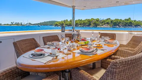 Conte Stefani Yacht Charter, photograph 12