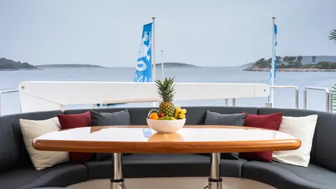 Conte Stefani Yacht Charter, photograph 9