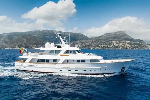 Cornelia Yacht Charter, photograph 10