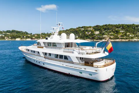 Cornelia Yacht Charter, photograph 11