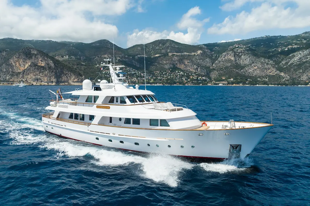 Cornelia Yacht Charter