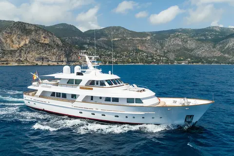 Cornelia Yacht Charter, photograph 2