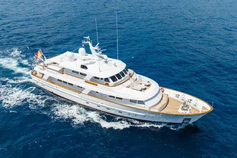 Cornelia Yacht Charter, photograph 4