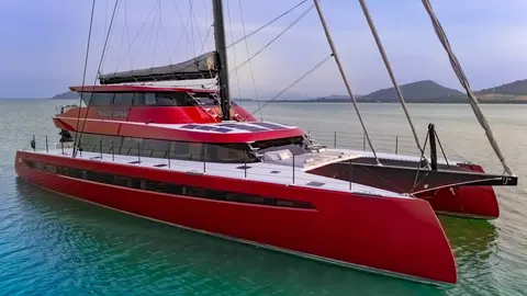 Crazy Love Yacht Charter, photograph 4