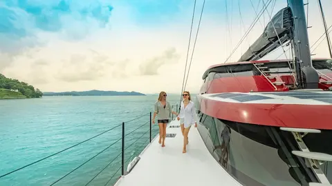 Crazy Love Yacht Charter, photograph 9