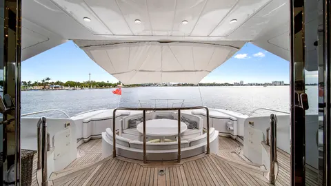 Daya Yacht Charter, photograph 7