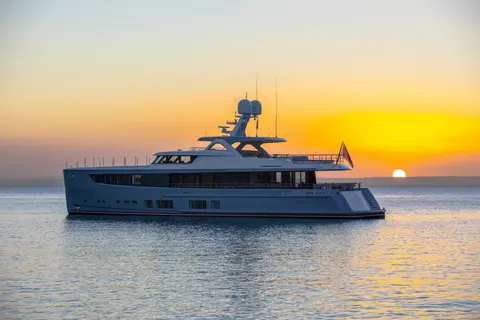 Delta One Yacht Charter, photograph 12