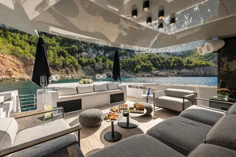 Dhamma II Yacht Charter, photograph 11